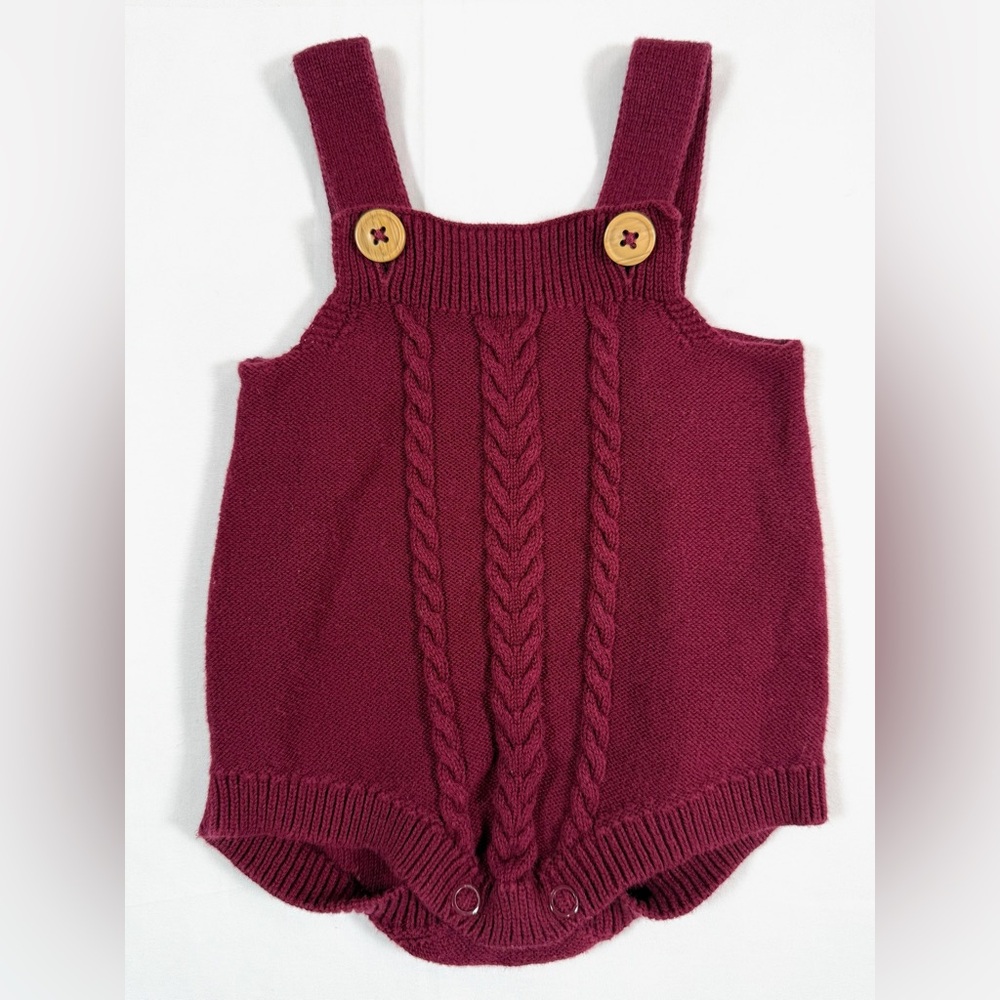 CAT & JACK Baby Knit Romper Size Newborn Cable Knit Button Strap One Piece